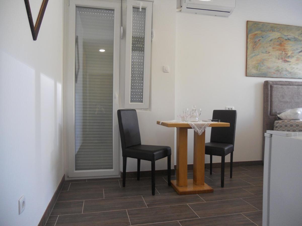 Apartmani Bonaca U Centru Niksica Εξωτερικό φωτογραφία